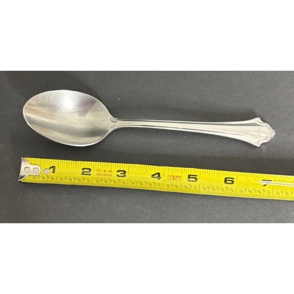4 Reed and Barton Devonshire Oval Soup Spoons Stainless Steel Flatware 7 1/8